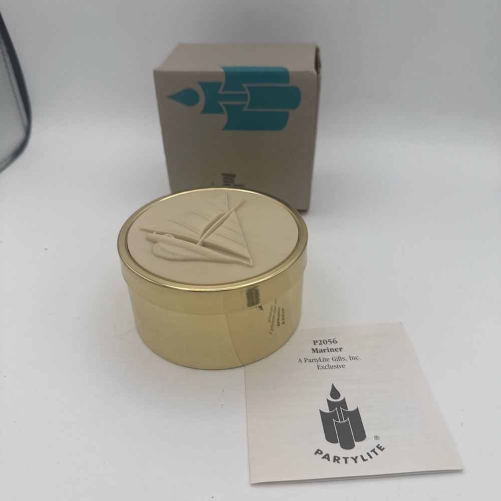Partylite Mariner Sailboat Design 3-Wick Candle  Scented Gold color P2056 NEW